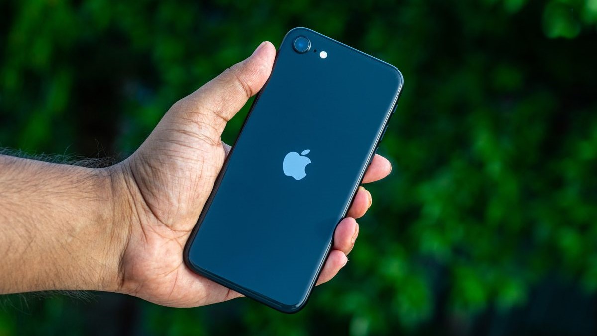 Apple, iPhone SE’de “Dünyanın İlk” Karbon İçermeyen Alüminyumunu Kullanıyor