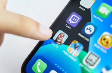 Fortnite’ın Yerel iOS Sürümü, Oyuncuların 30 Ocak’tan Sonra V-Bucks Harcamasına İzin Vermeyecek
