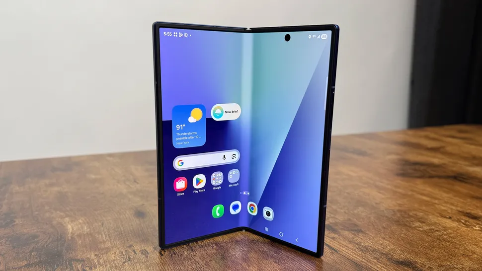 Samsung Galaxy Tri-Fold İçin Yeni Tarih İddiası