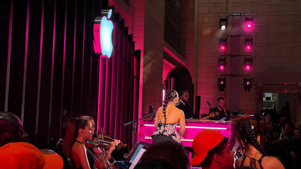 Apple 50. yılını kutluyor: Büyük sürprizler ve nostalji bir arada