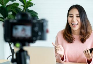 E-Ticarette Influencer Patlaması: 50 Bin Emekli, Ev Kadını ve Asgari Ücretli  Sosyal Medya İçerik Üreticisi Olacak