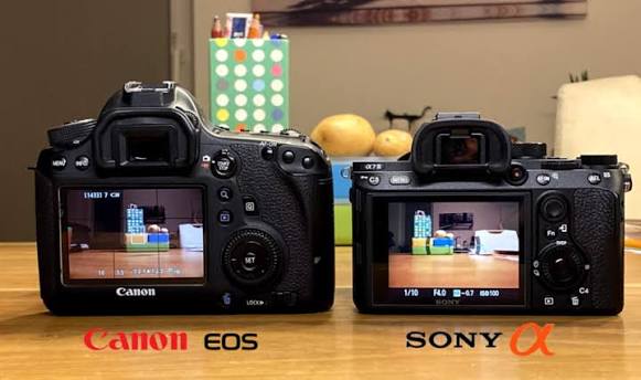 Sony ve Canon aynı gün yeni kameralarını tanıtacak