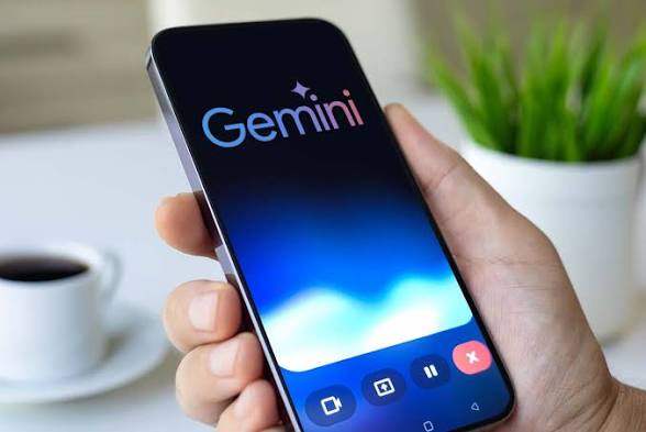 Gemini’de görünür AI filigranını kapatma seçeneği geldi