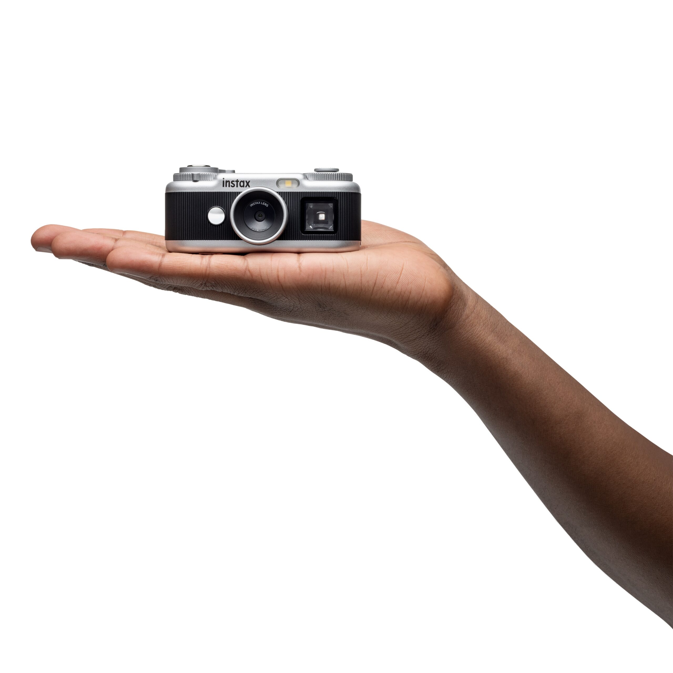 Tarzını Yansıtan Kompakt Stil Kamerası: Fujifilm, Yeni Dijital Kamera instax Pal 2™’yi Tanıttı