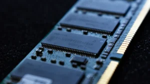 RAM krizi PC pazarını vurdu: Küresel bilgisayar sevkiyatları bir yılda %20 düştü